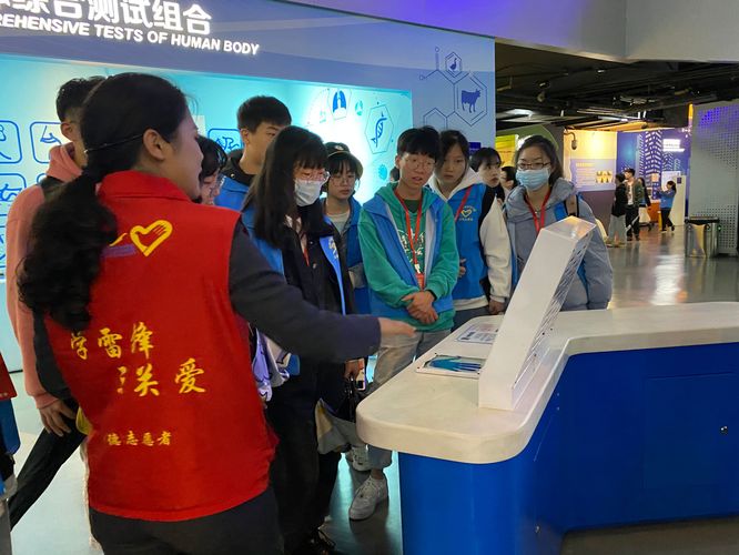 为民办实事!湖南文理学院两百学子义务科普获点赞 为民办实事!湖南文理学院两百学子义务科普获点赞